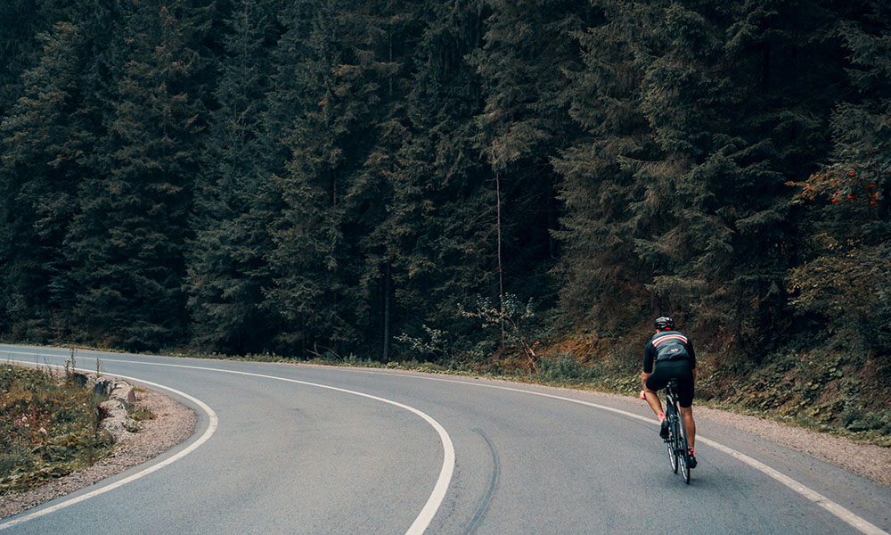 Découvrez des itinéraires cyclables à travers les paysages les plus pittoresques lors de votre voyage à vélo